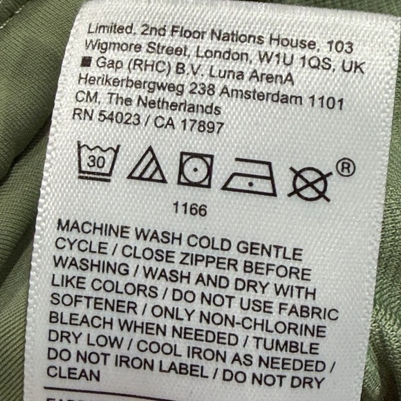 Athleta Run With It 3.5 inch Sage Green Women's Athletic Shorts Small - Picture 10 of 10